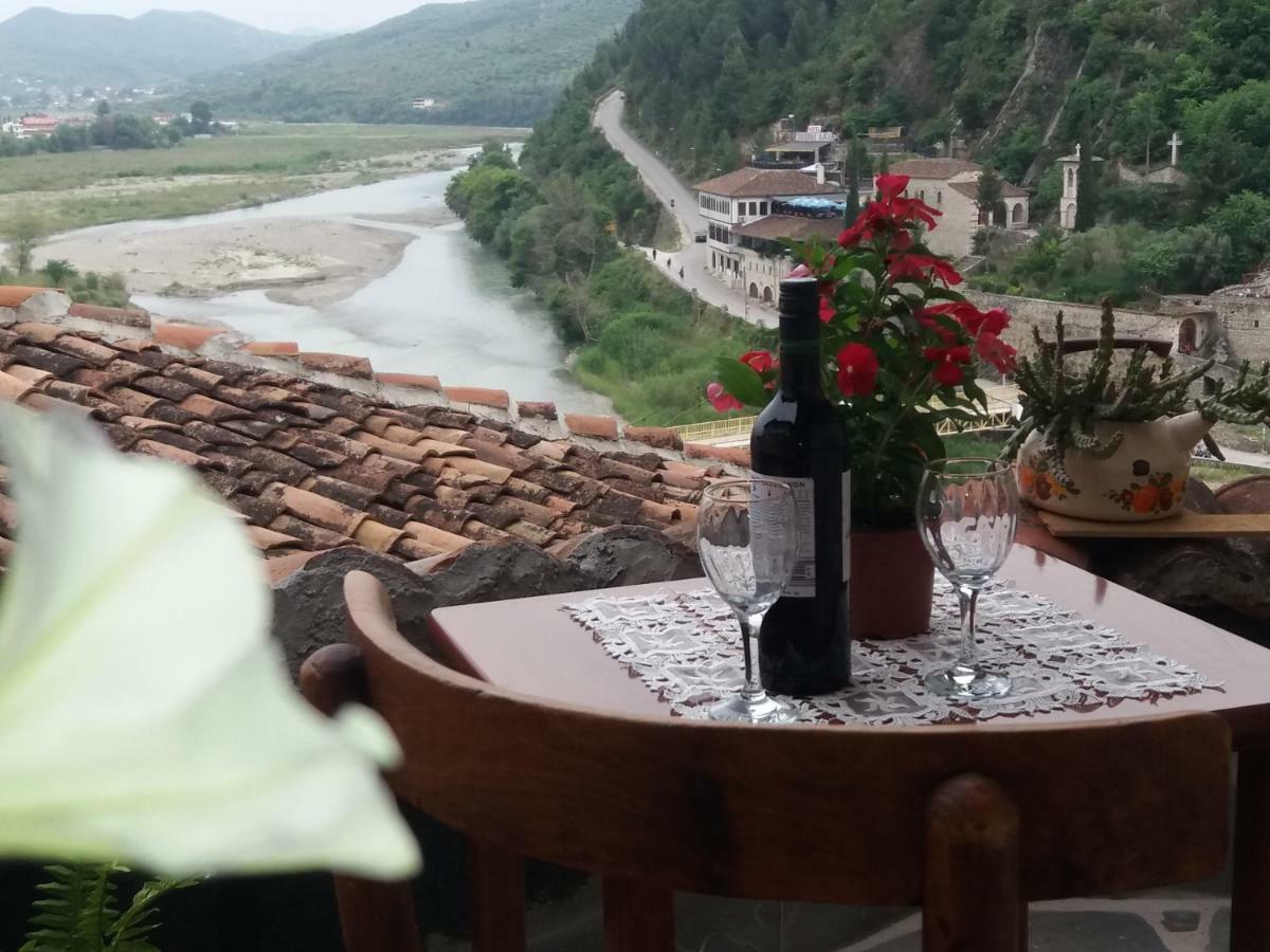 Guest House Mikel Berat Exterior foto