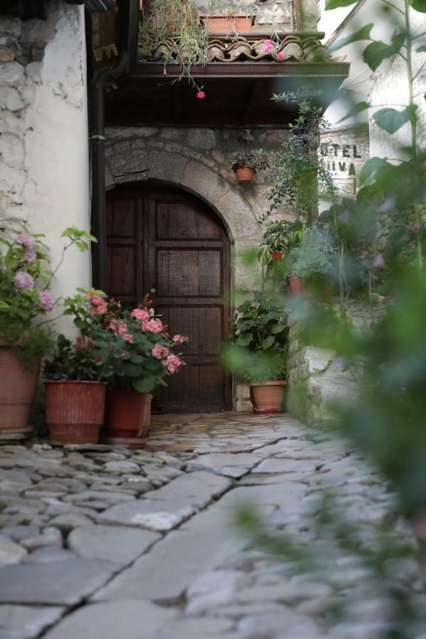 Guest House Mikel Berat Exterior foto