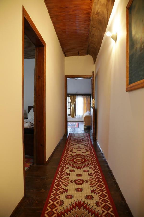 Guest House Mikel Berat Exterior foto