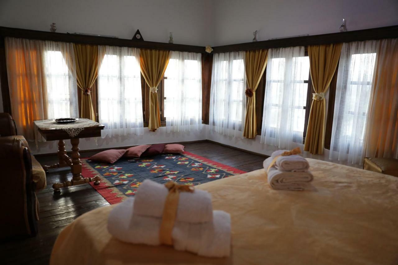 Guest House Mikel Berat Exterior foto
